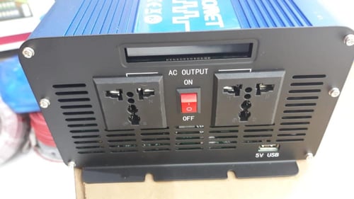 محول كهرباء من 12 DC الى 220 AC فولط 500 وات مستمر...