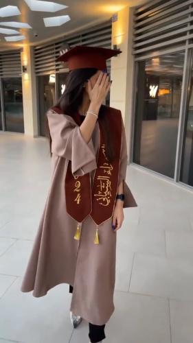 عبايه تخرج 2024