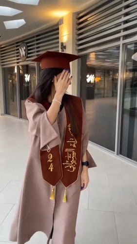 عبايه تخرج 2024