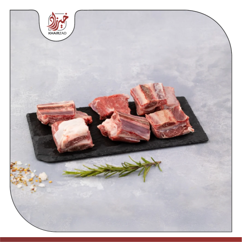 لحم عجل صغير بالعظم 1 كيلو