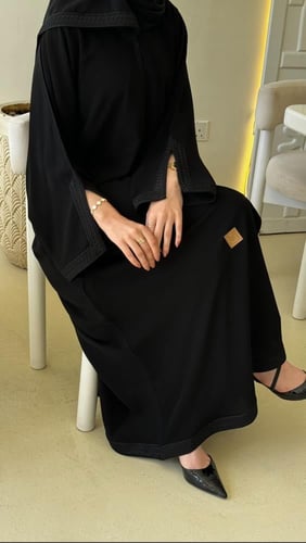 عباية رقم 102