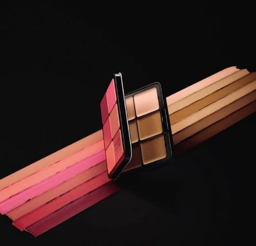 ميك اب فور ايفر اتش دي سكين فيس اسينشالز باليت