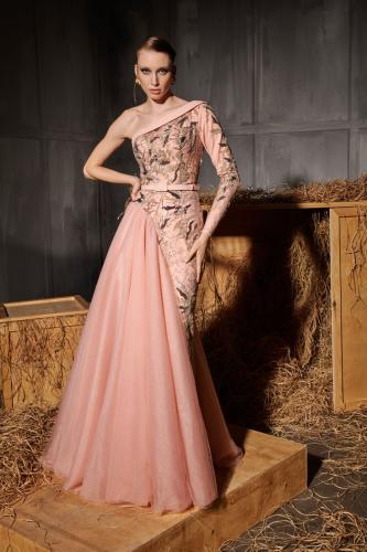 MNM couture N0659