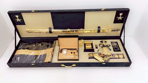 بوكس ملكي كبير مع طقم ساعه - متجر المحترفون