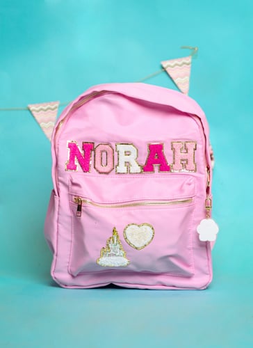 حقيبة ظهر بإسمك و تصميمك