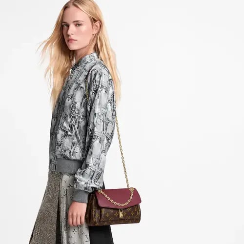 شنطة لوي فيتون