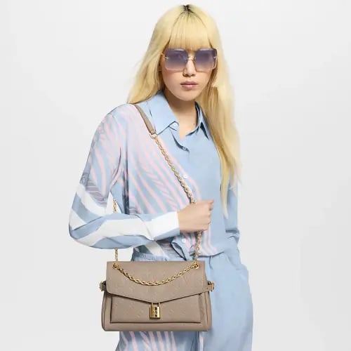 شنطة لوي فيتون