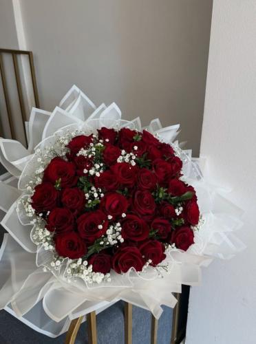 باقة احمر جوري 30 ورده