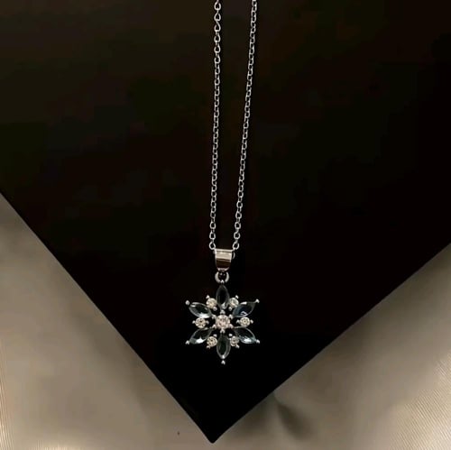 سلسال لامع بشكل انيق