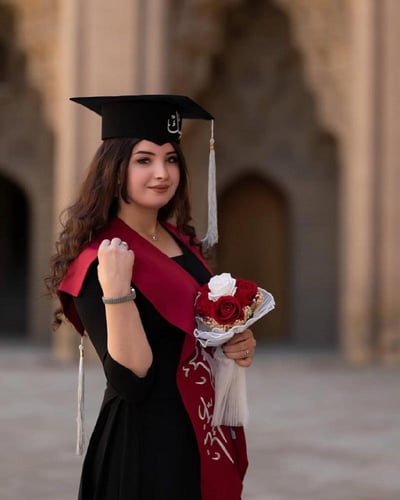 قبعة تخرج بالاسم