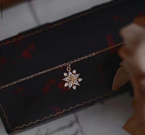 سلسال ندفة الثلج تصميم ألماسي فضة عيار 925