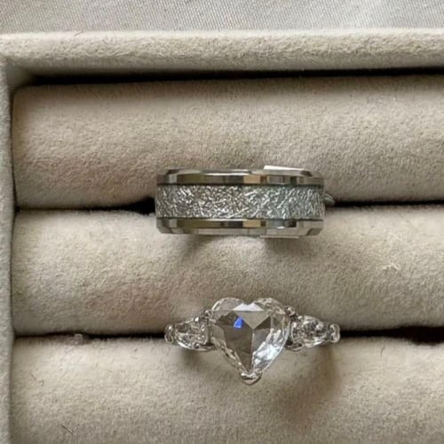 لك وله | خواتم محفورة من الداخل