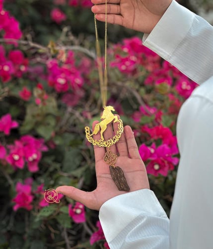 تعليقة الخيل و كسرة العود كتابة حسب طلبك