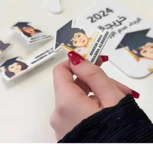 بروش تخرج بالاسم والصورة