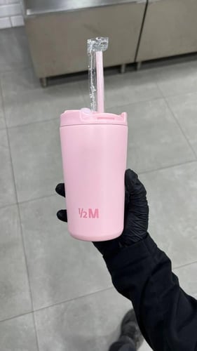 مق مع باقة الوردي