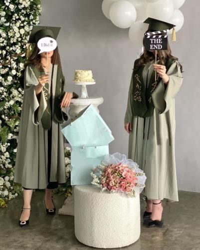 عبايه تخرج 2025