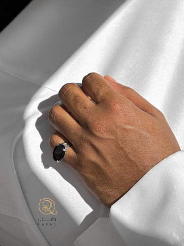 خاتم ملكي مقبض فضه عيار 925 - اسود