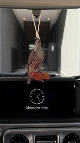 تعليقة اكريلك برسمة حسب الطلب