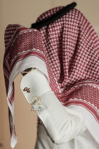 طقم سبحة وكبك بتصميم فخم بالاسم