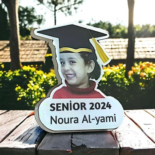 بروش تخرج بالاسم والصورة