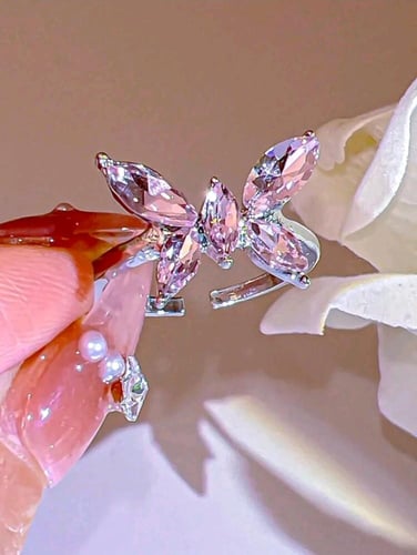 خاتم وردي بشكل فراشة