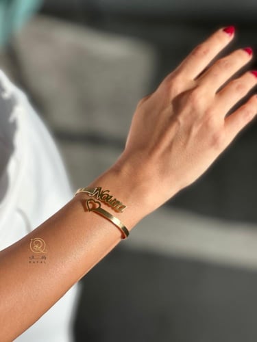 اسواره نكتبها بالاسم على طلبك