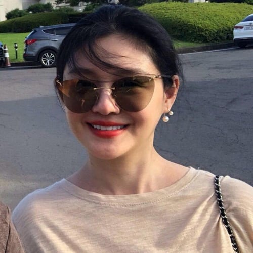 أقراط فاخرة من اللؤلؤ المخلب