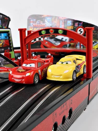 لعبة السباق التفاعلية الممتعة نسخة يدوية