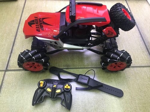 لعبة السيارة العملاقة بالتحكم عن بعد