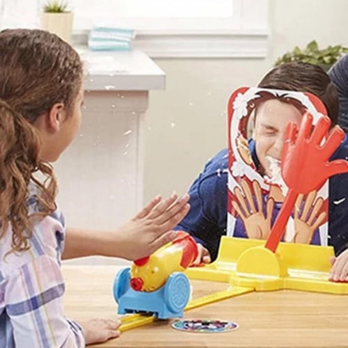 جديد لعبة تحدي رمي الكريمة ع الوجه ( لعبة تحدي)