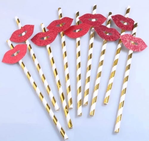 مصاصات لامعة بطبعة (6 قطع )