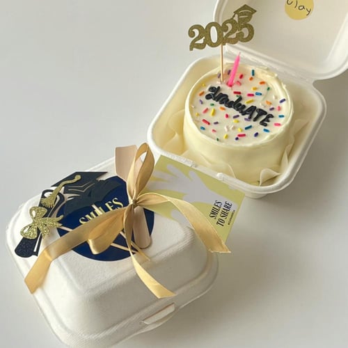 Graduation Lunchbox Cake Package