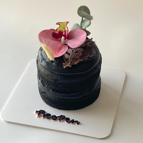 Naked Black Flowers Cake