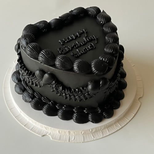 8inch Black Heart Cake