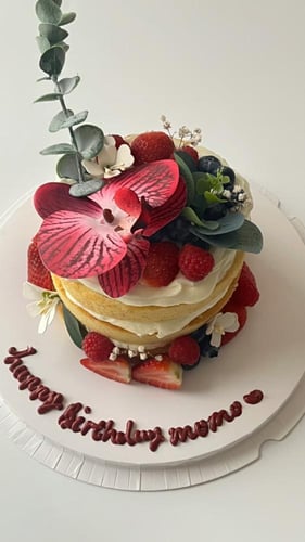 Naked Roses and Fruits Cake