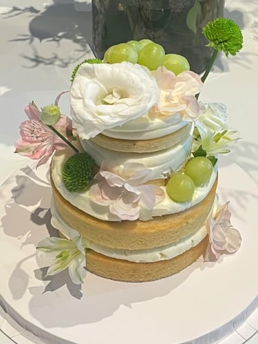 Naked Flowers & Fruit Cake