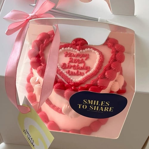 6inch Mini Heart cake w/pearls