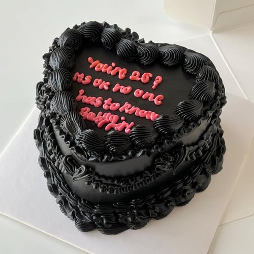 6inch Mini Black Heart Cake