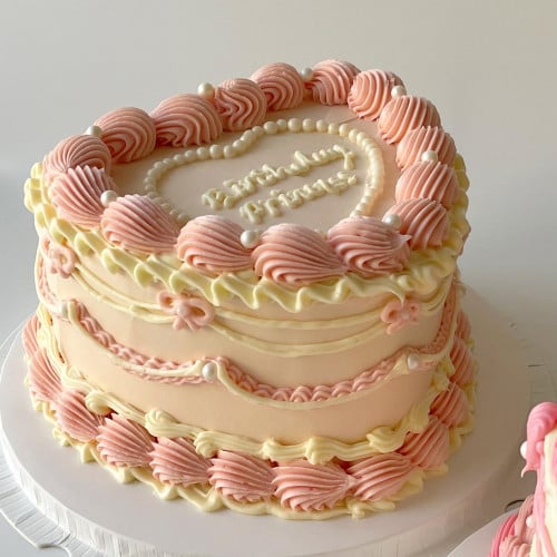 8inch Heart Cake w/Pearls