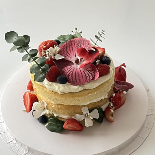 Naked Roses and Fruits Cake