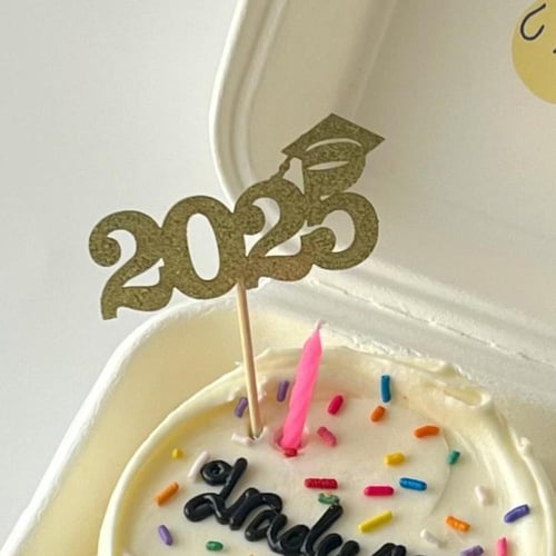 2025 Graduation Topper