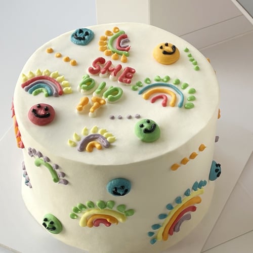 Tall Round Cake w/ Drawings