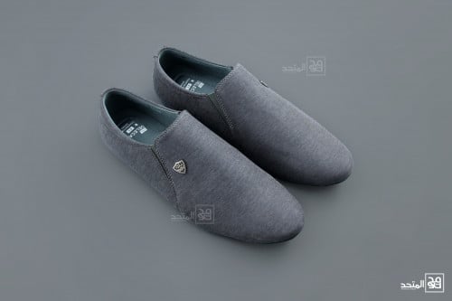 حذاء ديليكت رصاصي 902