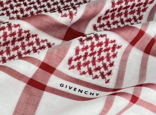 شماغ جيفنشي 23 GIVENCHY