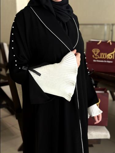 عباية انيقه الأسود والابيض