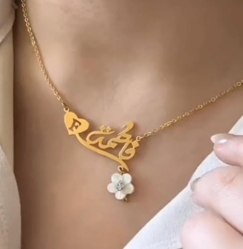 سلسال شريان القلب بشكل انيق مع الورده