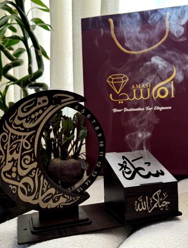 مبخرة خشبية مخصصة بالاسم بزخارف عربية