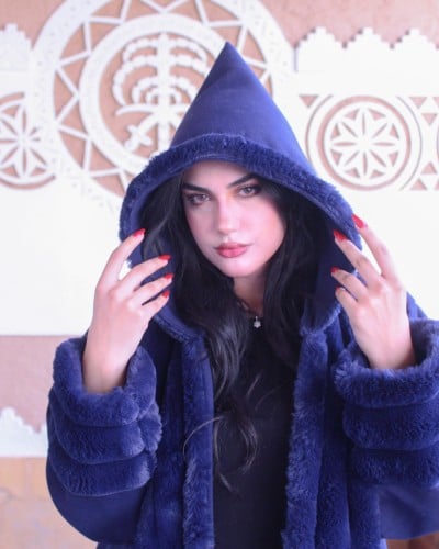 فروة نسائية"سحر الشتاء"