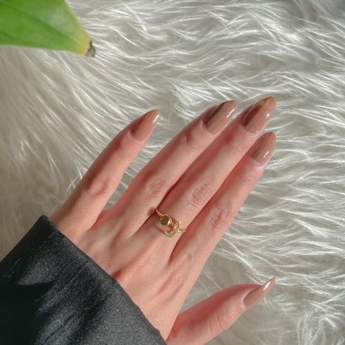 اسواره وخاتم بالحرف العربي