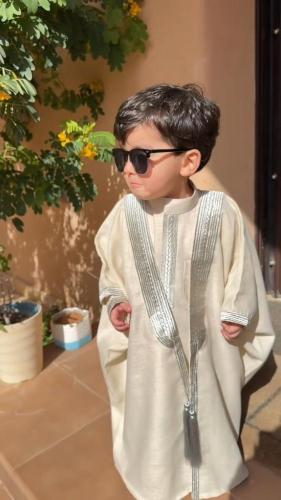 ثوب وبشت العيد